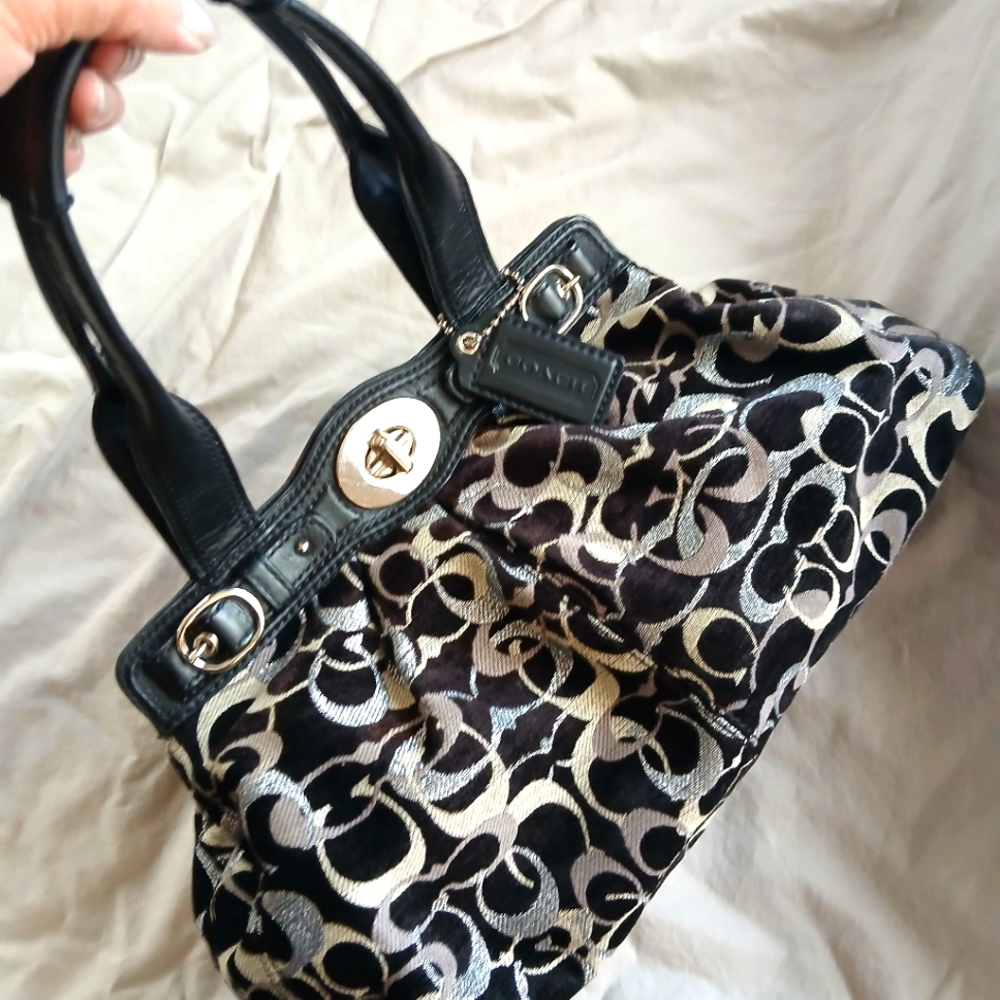 Elegant Black and Cream Women's Handbag